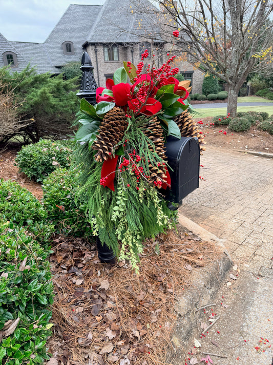 Decorated Christmas Mailboxes & Lanterns