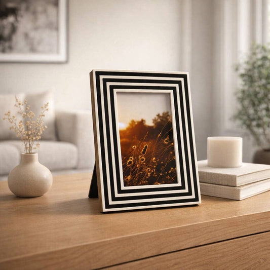 Black and White Modern Picture Frame, 4x6 in.