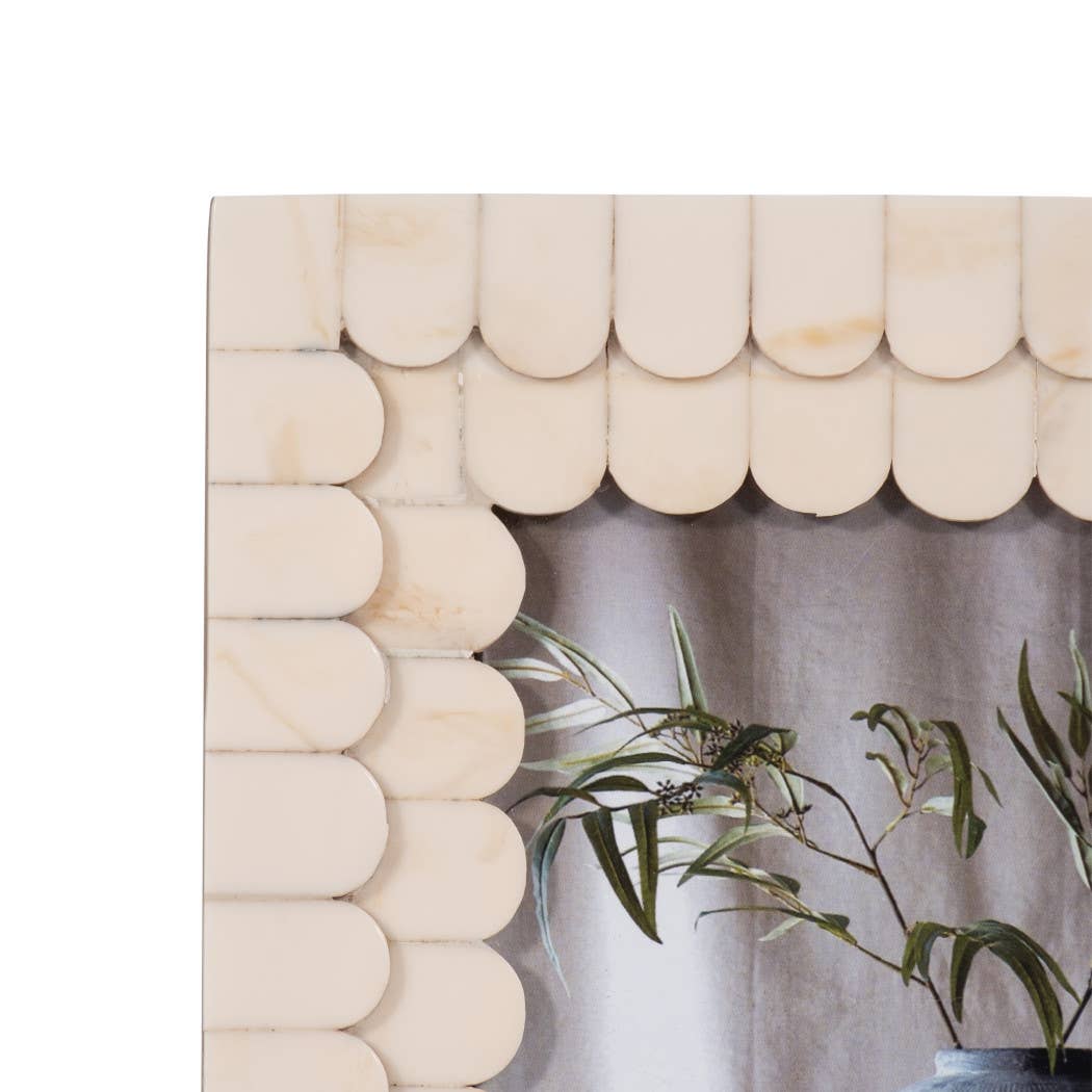 Scalloped Ivory Picture Frame, 4x6 in.