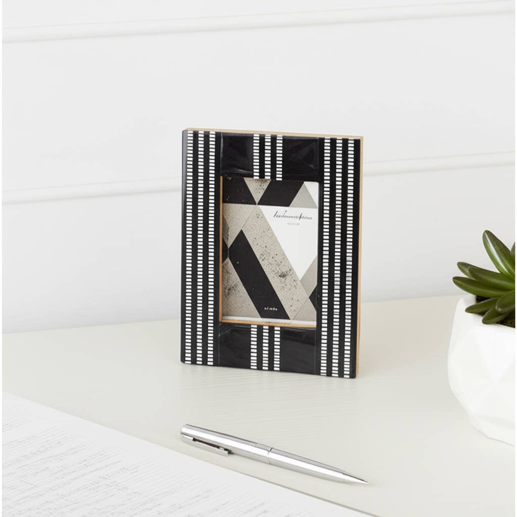 Ridged Stripes Picture Frame, 4x6 in.